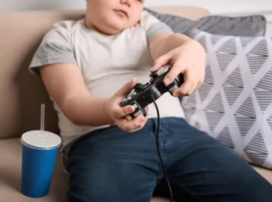 Obesidade infantil supera desnutrição pela primeira vez no mundo, alerta Unicef