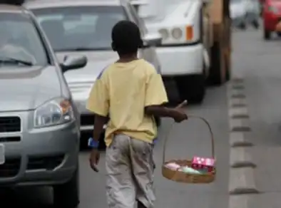 Trabalho infantil no Brasil cai 21,4% em oito anos, mas aumento entre adolescentes preocupa