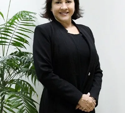 Primeira-dama fala com o portal Aqui Vale e se pronuncia sobre saída do PSD