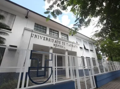 STF suspende novas matrículas em universidades municipais fora da cidade de origem