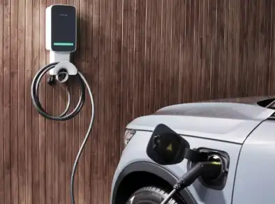 Novas regras para carregadores de carros elétricos em prédios geram debate