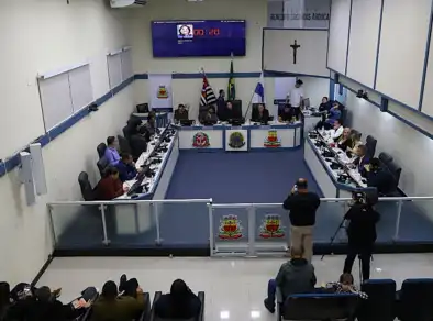 Vereadores aprovam projeto sobre primeiros socorros nas escolas municipais e 20 requerimentos