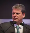 Tarcísio comenta sobre casos de metanol: “No dia que começarem a…