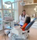 Dentista brasileira cria técnica que salva dentes antes considerados perdidos