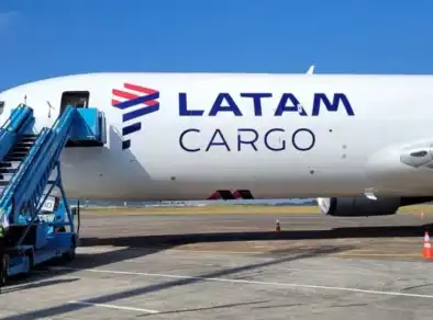 LATAM Cargo inaugura voo direto de Bruxelas para São José