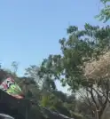 Balão atinge fiação elétrica e parte cai em casa no Urbanova…