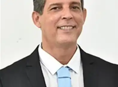 Justiça determina afastamento de secretário de Ilhabela após condenação por ameaça à ex-companheira