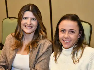Palestra de educação financeira para médicas empreendedoras com apoio de Medplus Corretora de Seguros