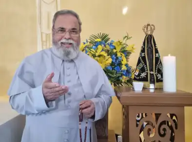 Padre Antônio Maria participa de homenagem aos pontos de apoio aos romeiros na Câmara