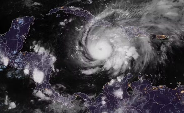 Furacão Melissa se torna a tempestade mais forte do mundo em 2025