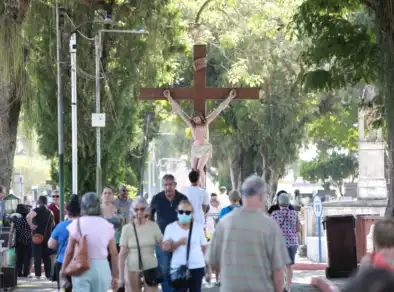 Cemitérios de São José dos Campos recebem preparos e programação especial para o Dia de Finados