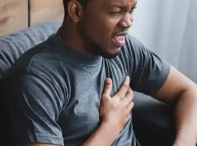 Colesterol ruim alto aumenta em até 70% risco de infarto e AVC em pessoas acima de 40 anos