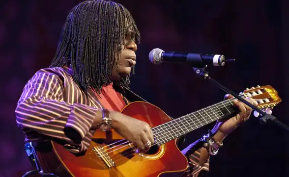 Família de Milton Nascimento confirma quadro de demência do cantor