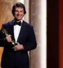 Tom Cruise recebe primeiro Oscar aos 45 anos de carreira 