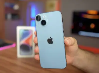 Leilão da Receita em SP tem iPhone 14 por R$ 586 e carro por R$ 6,3 mil