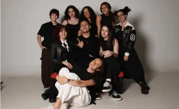 ART 354: Desfile dos alunos de Design de Moda da UNIVAP celebra o espírito punk