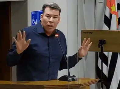 “Não vou renunciar” Presidente da Câmara de Caçapava reage a protestos durante sessão