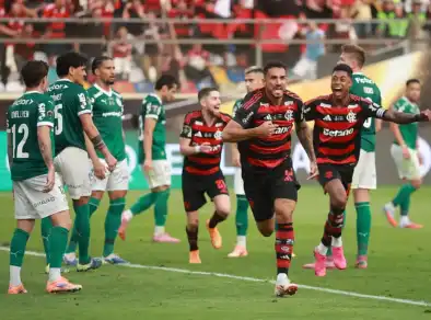 Flamengo vence o Palmeiras e conquista o tetracampeonato da Libertadores