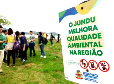 Mutirão de plantio de jundu tem participação de alunos do Instituto Federal em Caraguatatuba