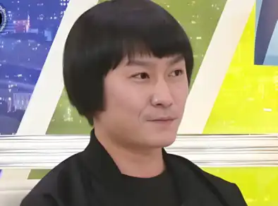 “Trans-idade”: homem de 40 anos de idade afirma se identificar com 28 anos