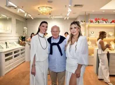 Eterea_semi joias comemora 1 ano no Colinas Shopping com inauguração de sua expansão em grande estilo.