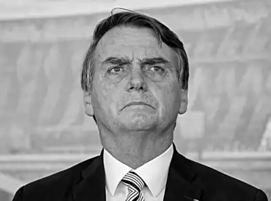 Ex-presidente Bolsonaro cumpre pena de 27 anos e 3 meses na superintendência da PF
