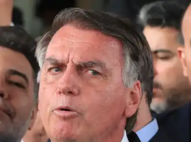 Bolsonaro é preso preventivamente a pedido da PF