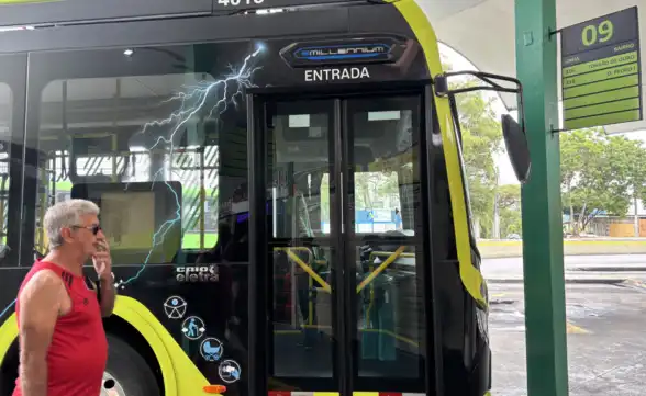 Horários dos ônibus em São José serão ampliados para compras de Natal