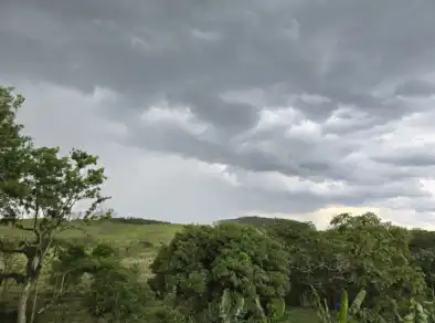 Chuva volta ao Vale do Paraíba e calor começa a diminuir 