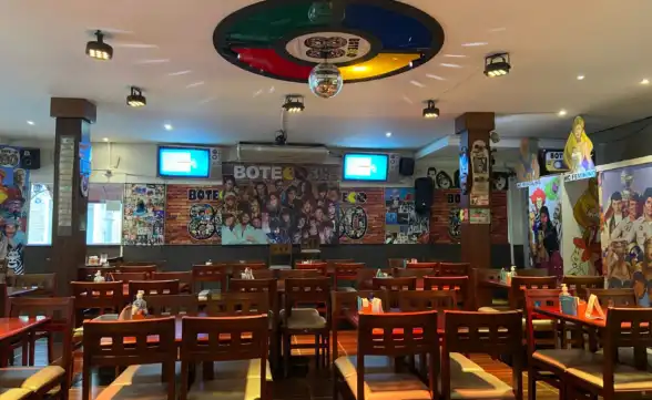 Boteco 80: bar temático comemora 12 anos em SJC como ponto de encontro do rock e flashback