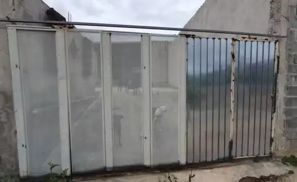 Homem morre após ser atacado por cães em chácara de São José dos Campos 